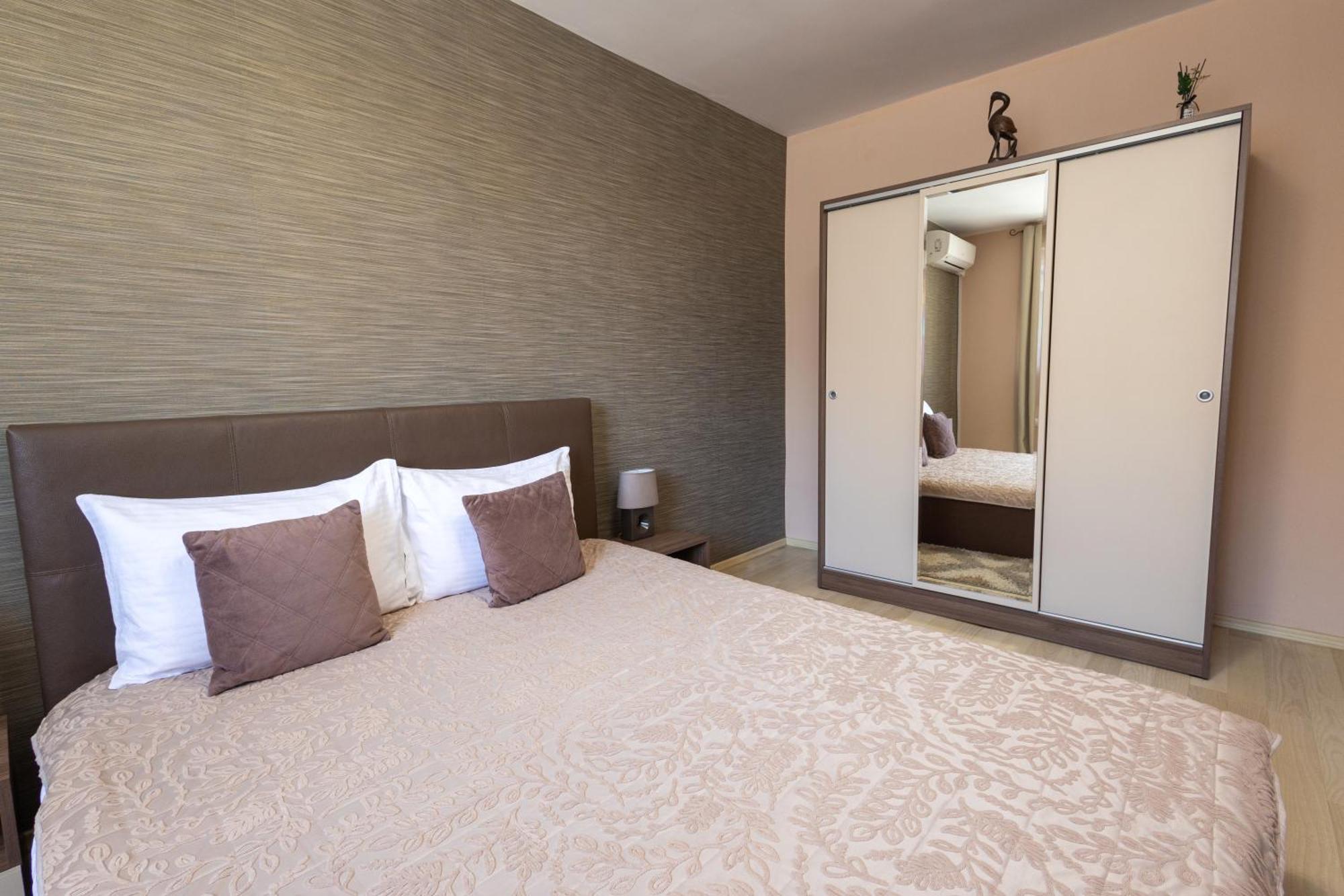 Central Point Apartments Ruse Zewnętrze zdjęcie
